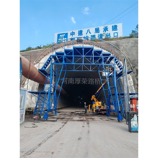 焦作厚榮隧道噴淋養(yǎng)護(hù)臺(tái)車