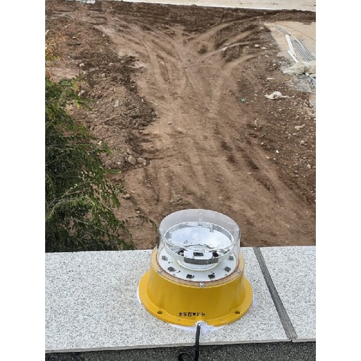 上海浦東紅光LED航空障礙燈A型低光強(qiáng)障礙燈