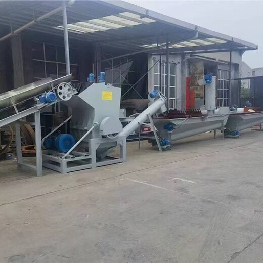 秦皇島雞蛋筐粉碎機(jī)廠家供應(yīng),塑料粉碎機(jī)廠家電話