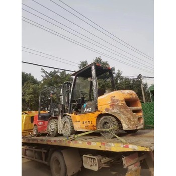 簡陽內(nèi)燃叉車回收,附近叉車回收電話,回收舊叉車