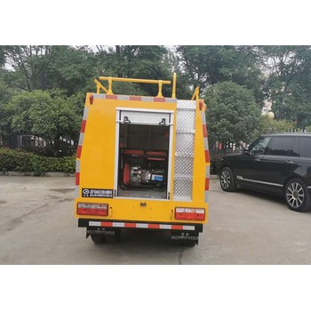 五十鈴四驅排水搶險救險龍吸水搶險車