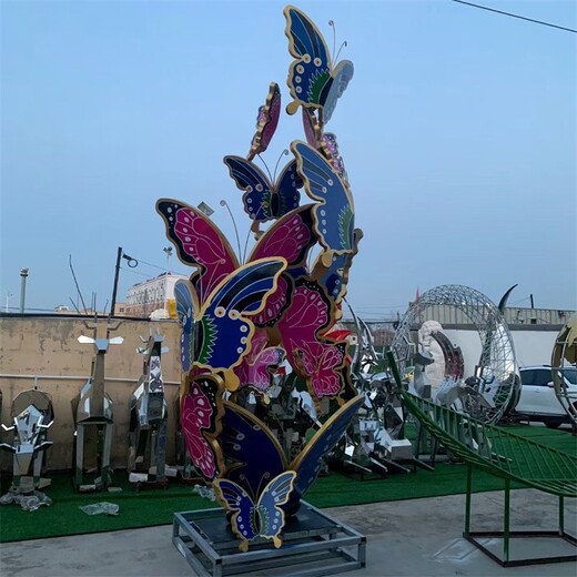 鏤空發(fā)光蝴蝶雕塑彩繪動物雕塑定制