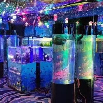 海洋生物展互動性強美人魚表演