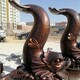 金魚雕塑圖
