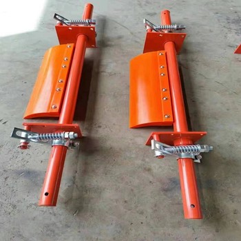 聚氨酯清掃器型號(hào),皮帶機(jī)刮料器原圖實(shí)拍