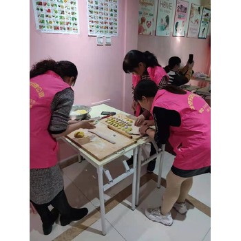 昌平縣城月嫂服務(wù)中心育兒嫂-西長安街街道月嫂服務(wù)中心