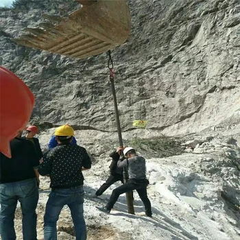 露天青砂石使用二氧化碳膨脹設(shè)備注意事項(xiàng)