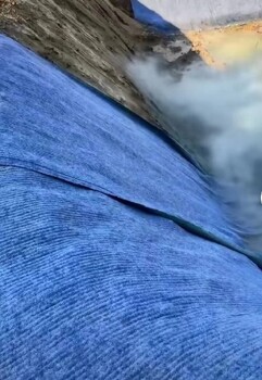 魚塘護(hù)坡水泥地毯各種規(guī)格平頂山固化水泥毯廠家