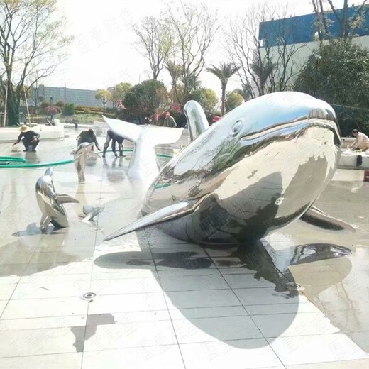 河北鲸鱼雕塑图片