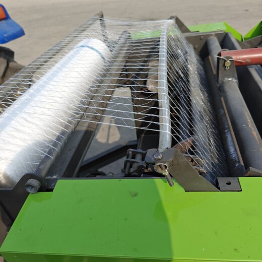 治沙草壓塊機(jī)稻草打捆機(jī)報(bào)價(jià)圓捆打捆機(jī)