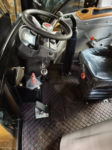 浦口區(qū)多功能兩頭忙鏟挖一體裝載機(jī)挖掘機(jī)