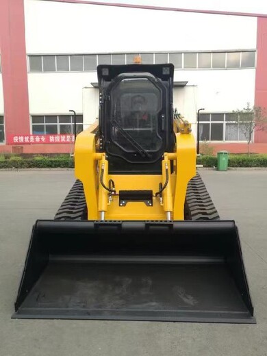 興安盟大型滑移裝載機(jī)100型多種型號(hào)