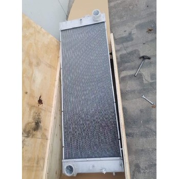 提供小松各機(jī)型散熱器6152-62-9101