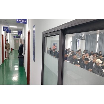 連云港建筑電工去哪里報(bào)名,上海建筑電工培訓(xùn)