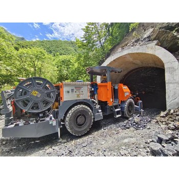 北京大型矿山液压锚杆台车,多功能锚杆台车厂家