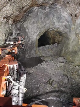 北京從事礦山液壓錨桿臺車,錨桿支護臺車