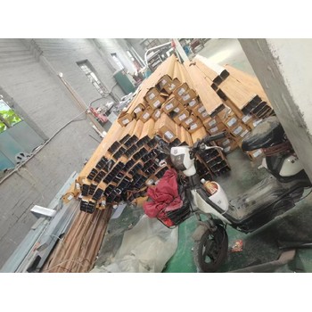 寧波仿木紋拉彎鋁方管,仿木紋拉彎鋁方管多少錢一米