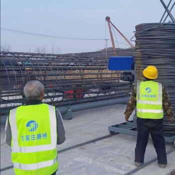 鋼筋籠滾籠機進鋼筋組前的準備工作