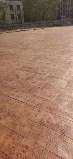 池州景區(qū)棧道仿木紋壓花路面，宿州新農(nóng)村仿磚壓模地坪鋪設(shè)步驟