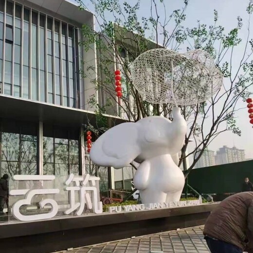 玻璃鋼卡通小象雕塑，生動可愛，造型別致