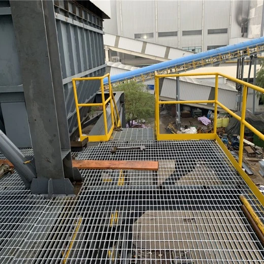 污水廠過(guò)道用鋼格柵水廠熱鍍鋅鋼格板踏步板復(fù)合鋼格板