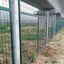 水泥柱鐵路防護柵欄鐵路橋下防護網(wǎng)金屬圍欄水泥柱鐵路護欄網(wǎng)
