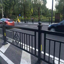 不銹鋼復(fù)合管道路防撞護(hù)欄機(jī)非隔離護(hù)欄移動(dòng)鋅鋼市政圍欄