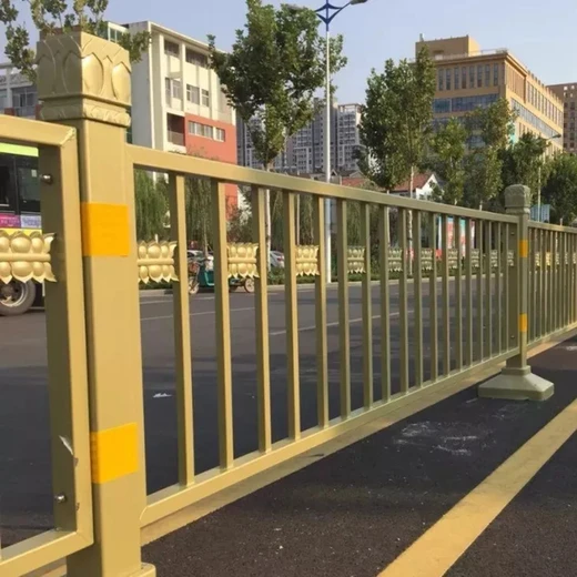 黃金市政護(hù)欄馬路防撞護(hù)欄人車分離機(jī)非護(hù)欄交通移動(dòng)欄桿