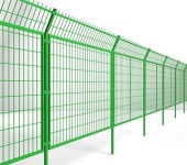 高速公路防护栏金属框架护栏网公路隔离防护栅栏绿色铁丝围网