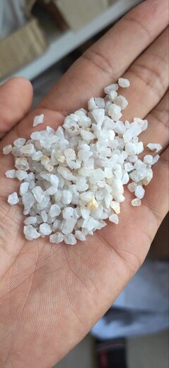 10-120目純白石英砂廣泛用于產(chǎn)品加工及水過(guò)濾