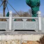 河道邊花崗巖石材欄桿修建-花崗巖石雕護(hù)欄施工安裝