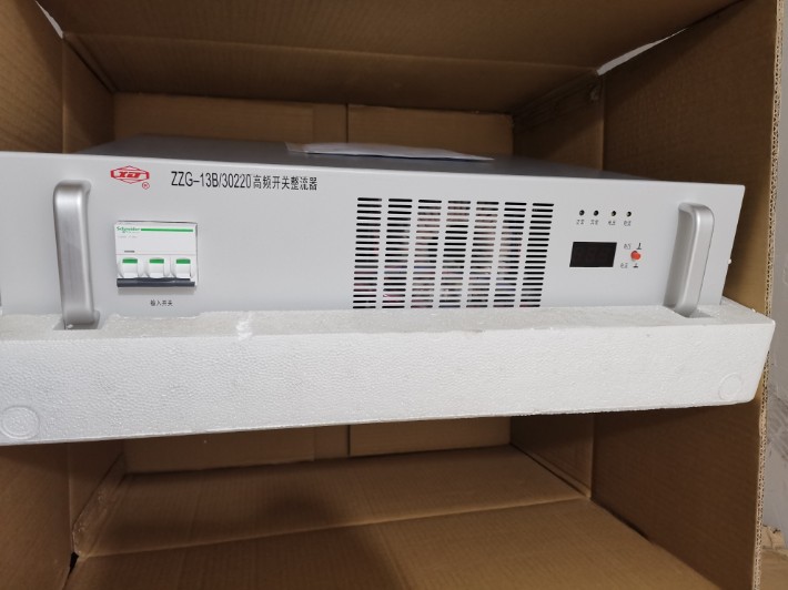 ZZG13B-30220.jpg