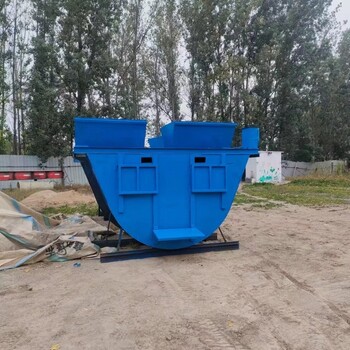 現(xiàn)澆水渠成型機(jī)農(nóng)田水渠一次成型機(jī)混凝土水溝滑模機(jī)