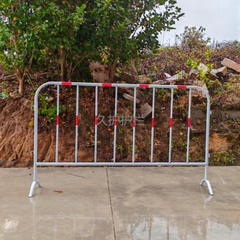 1.2米高黄黑铁马护栏可移动施工护栏展会活动护栏现货供应