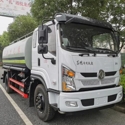 東風12方灑水車一款超有性價比的灑水車