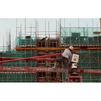 急招出国劳务迪拜乌兹别克斯坦钢结构安装工铆工大公司月薪2万