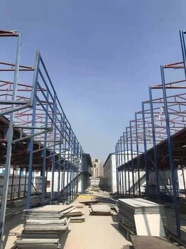 太原陽(yáng)曲比澤爾螺桿機(jī)回收拆除化工廠車(chē)間拆除