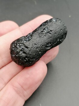 在哪里分辨橄欖隕石