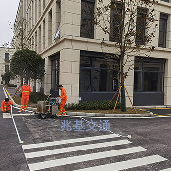 生活小區(qū)劃線城口馬路標(biāo)線重慶熱熔涂料畫線施工公司