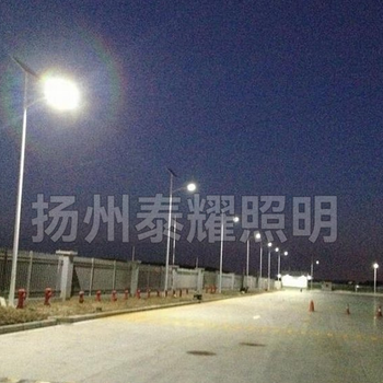 8米100W太陽能LED鋰電池光伏路燈