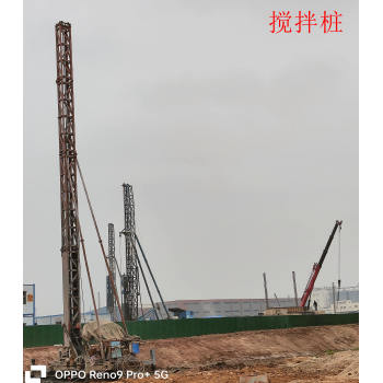 场地烂桩机下沉湛江市吴川市钢板桩施工单位坚持开工不动摇