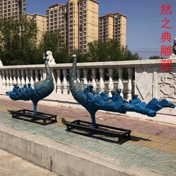 標(biāo)準(zhǔn)民族孔雀雕塑制作廠家-校園雕塑-公共孔雀雕塑