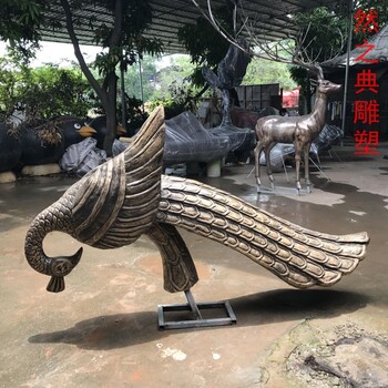 標(biāo)準(zhǔn)民族孔雀雕塑制作廠家-校園雕塑-公共孔雀雕塑