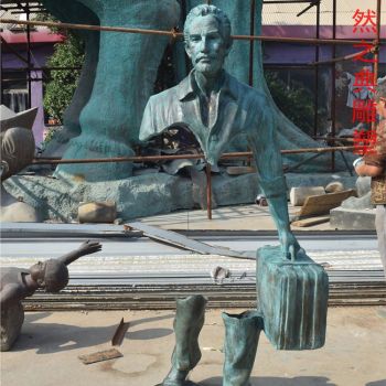 指用钢铸旅行者雕塑工厂-城市装饰-制作公园旅行者雕塑