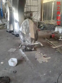 優(yōu)價(jià)景區(qū)幾何牛雕塑廠家-圓雕體系-生產(chǎn)商空間幾何牛雕塑