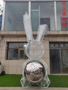 大白兔雕塑廠家仿真兔子擺件鏤空卡通大白兔雕塑