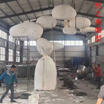 異形鵝卵石雕塑廠家-金屬構(gòu)件-不銹鋼鵝卵石雕塑選用