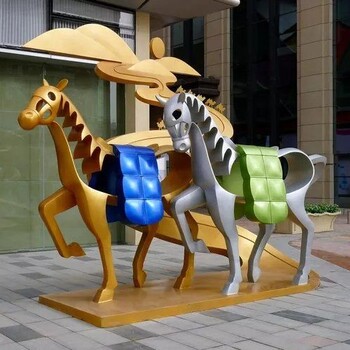 優(yōu)選鏤空馬雕塑工藝制作廠家-地標(biāo)擺件-點擊金屬鏤空馬雕塑