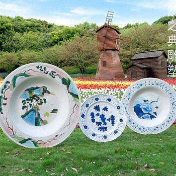 酒店青花瓷雕塑生產商-城市裝飾-點擊金屬青花瓷雕塑