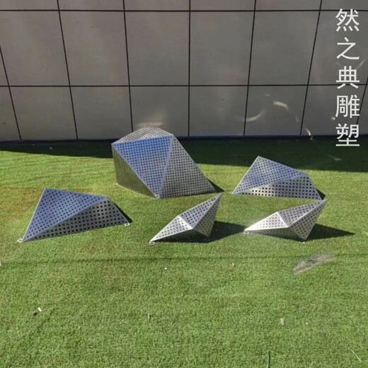 通用廣場大型石塊雕塑廠家